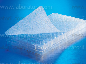 Лента алюминиевая для запечатывания 96 луночных микропланшетов, не стер, температура применения от -80°C до 150°C, не прозрачная, прокалываемая